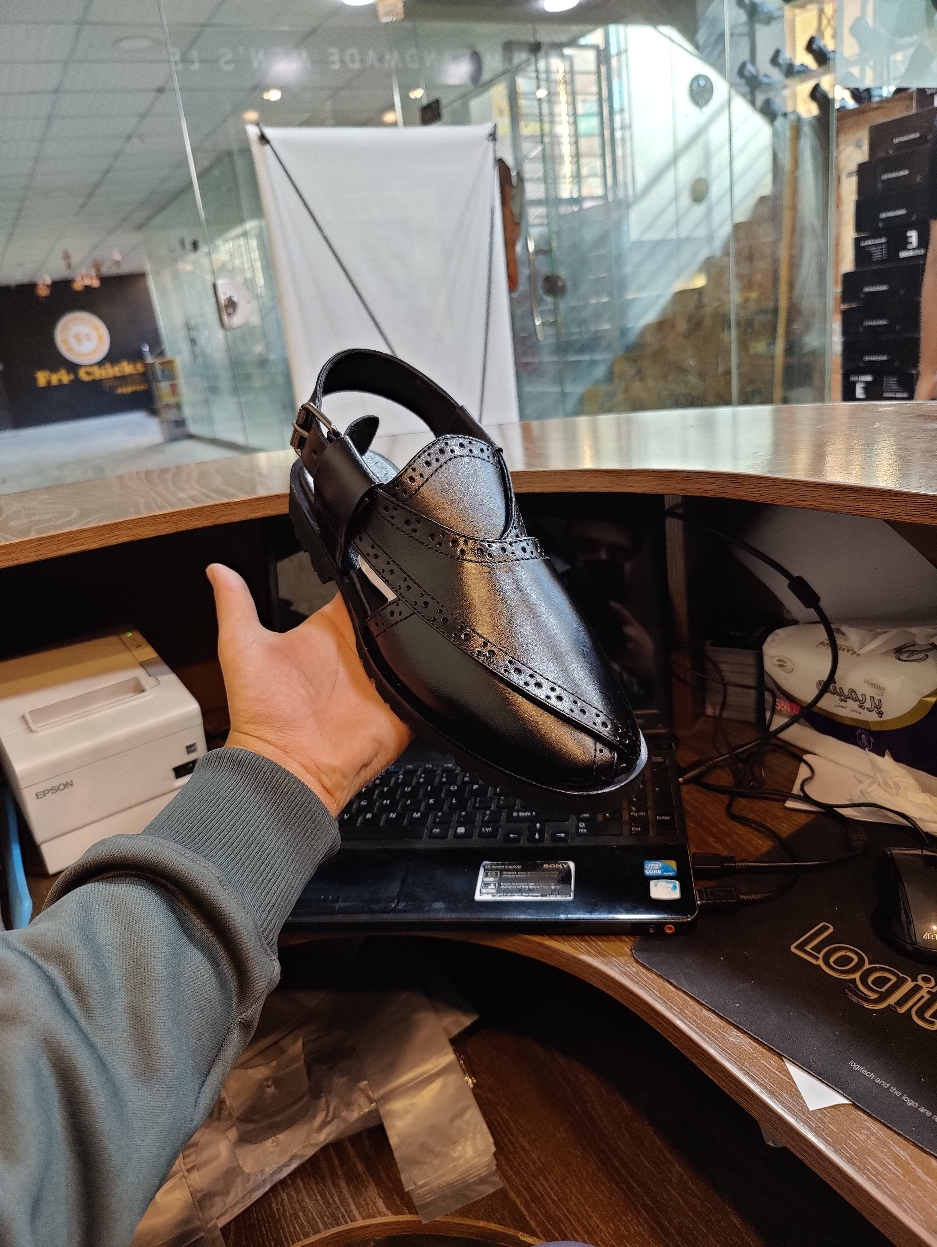 Elite Evoke Zarq Noir – Black Peshawari Chappal